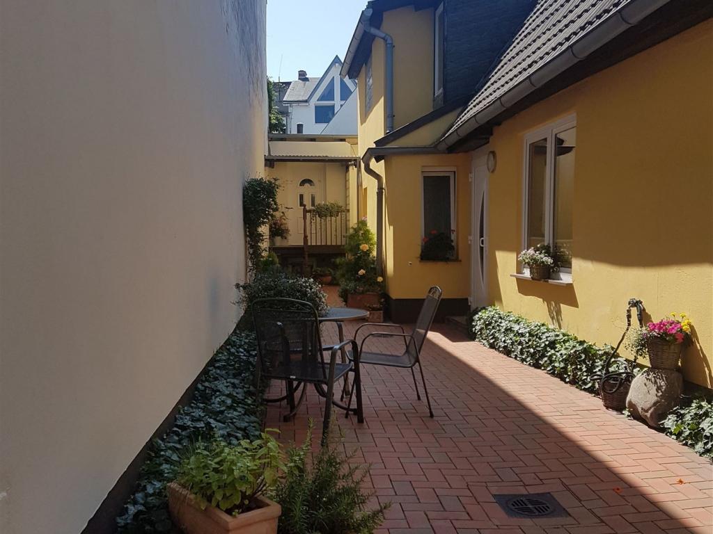 innenhof-fewo-hahns